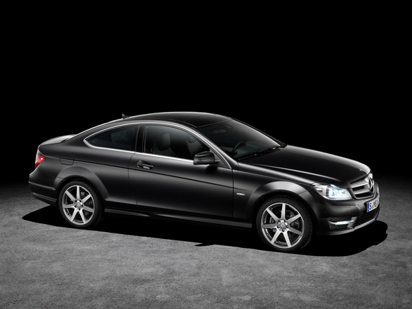 New C-Class Coupé: new compact, classic coupe to debut in Geneva