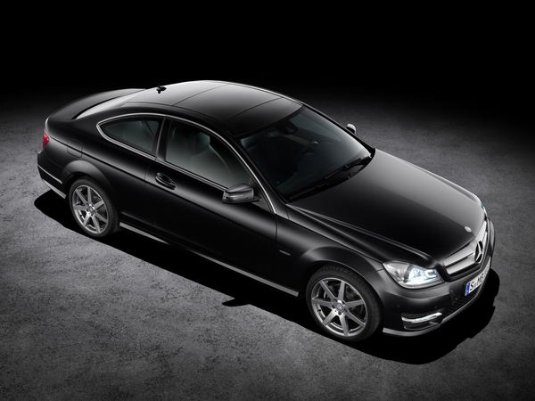 New C-Class Coupé: new compact, classic coupe to debut in Geneva