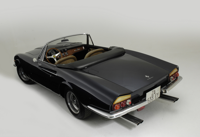 Ferrari 365 California