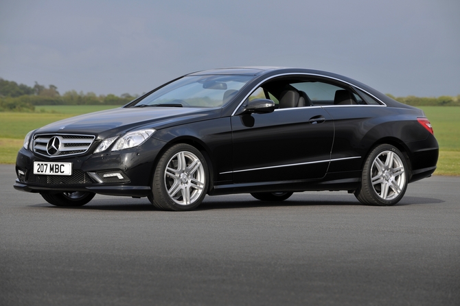 Mercedes-Benz E 200 BlueEfficiency Coupé Elegance