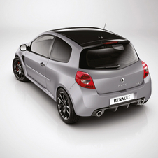 Renaultsport Clio 200 Raider Brings Formula 1 Trim to 50 Limited Cars