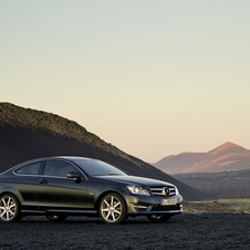 New C-Class Coupé: new compact, classic coupe to debut in Geneva