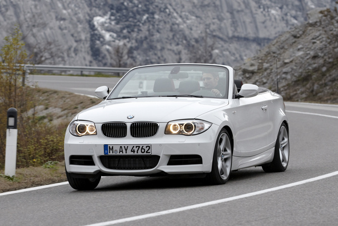 BMW 118i Cabrio SE (Dynamic)