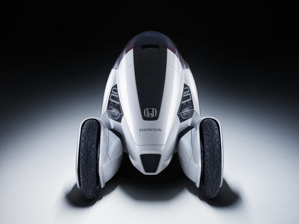 Honda 3R-C: concept vehicle predicting the future