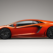 Lamborghini Aventador finally revealed