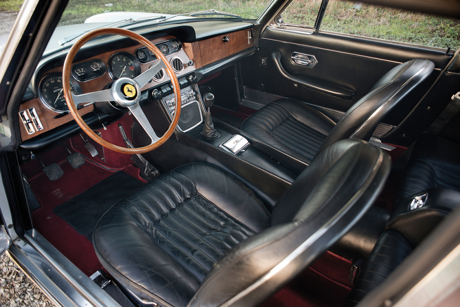 Ferrari 330 GT 2+2