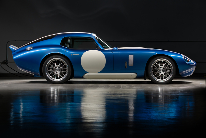 Renovo Motors Renovo Coupe