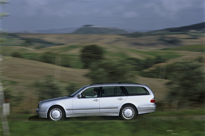 Mercedes-Benz E 200 Kompressor Station Wagon