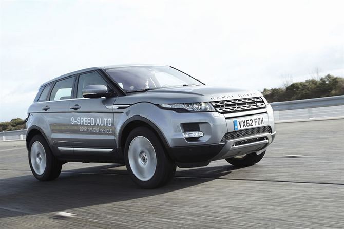 Land Rover diz que o Evoque com a transmissão de nove velocidades é apenas um protótipo, mas o veículo será produzido