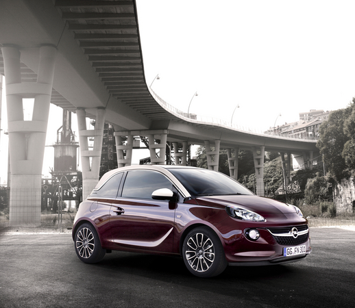 L’Opel ADAM sera proposée à ses débuts avec trois moteurs essence (1,2 l 51 kW/70 ch, 1,4 l 64 kW/87 ch et 1,4 l 74 kW/100 ch)