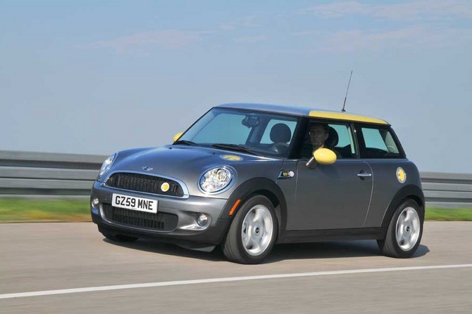 MINI trial Electric Vehicles in the UK