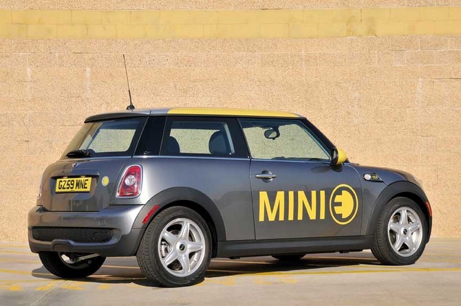 MINI trial Electric Vehicles in the UK