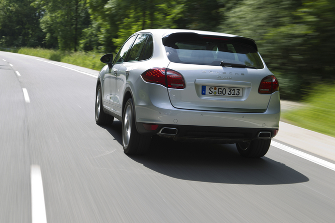 New model year: improvements for Cayenne and Panamera