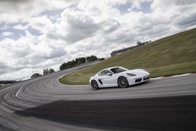 Porsche 718 Cayman S PDK