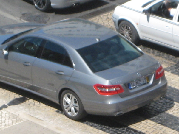 Mercedes-Benz E 200 CGI BlueEfficiency Elegance