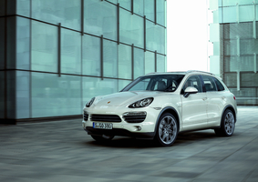 New model year: improvements for Cayenne and Panamera