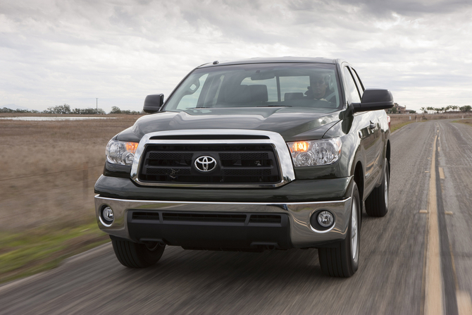 Toyota Tundra Tundra-Grade 5.7L