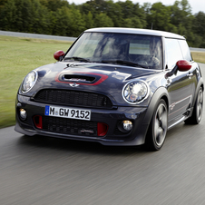 O MINI JCW GP cumpriu uma volta ao circuito de Nürburgring em 8:23