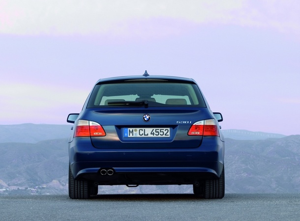 BMW 530i Touring Executive (E61)