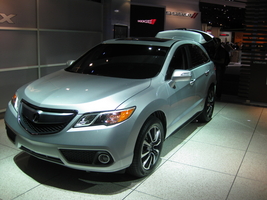 Second-Generation Acura RDX Ditches Turbo Four for V6