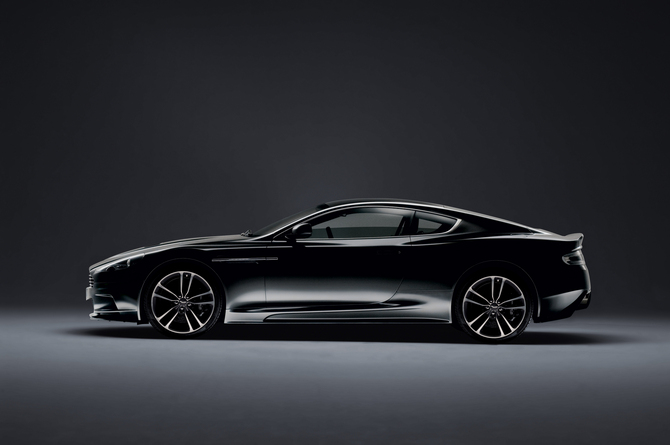 Aston Martin introduce DBS Carbon Edition