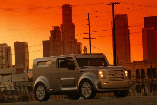 Ford SYNus Concept