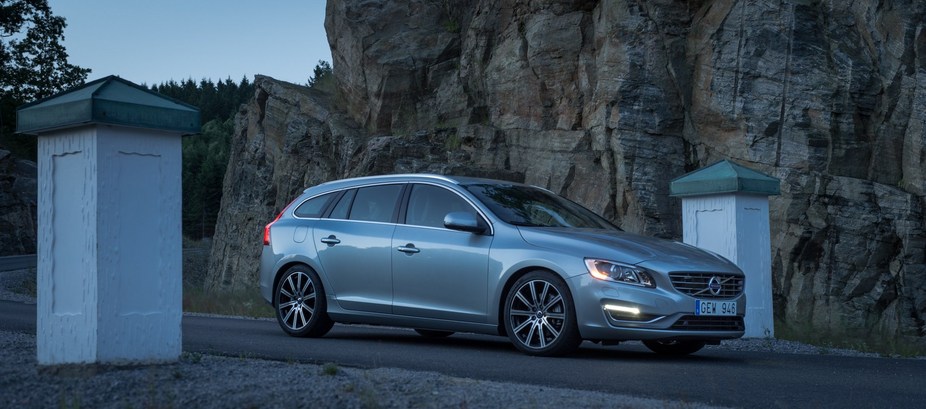 Volvo V60 1.6 T4 Kinetic Powershift