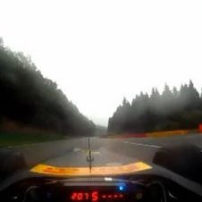 Conduzir um F1 à chuva com um olho tapado é obra!