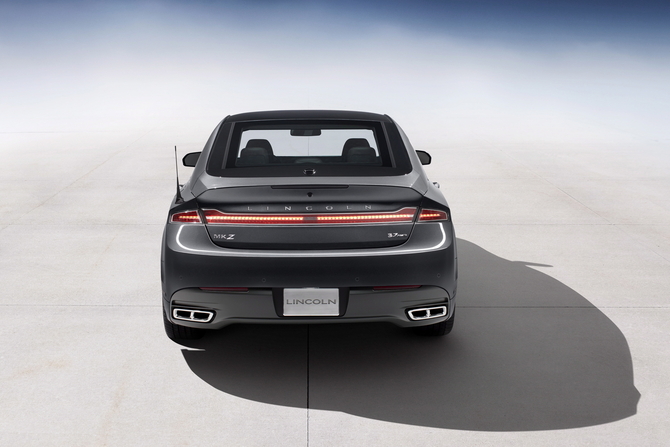 Next Generation Lincoln MKZ Hopes to Get By on Style and Luxury