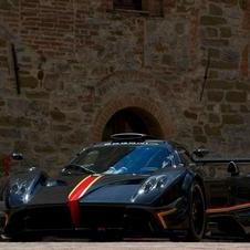 It is based on the Zonda R