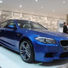 BMW unveils new M5