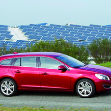 Volvo V60 T4 R Design Powershift