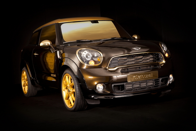 Cavalli hüllte das Exterieur des MINI Paceman in eine exklusive Farbe