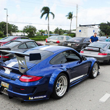 Man builds Porsche racer for the street