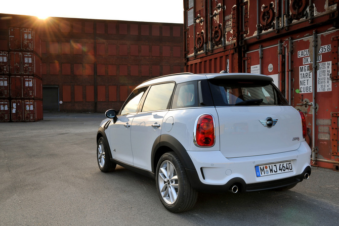 MINI Countryman receives 5-stars at Euro NCAP