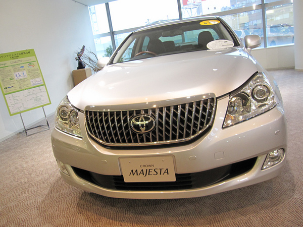 Toyota Crown Majesta 4.0 C