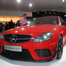 Mercedes takes the wraps off C 63 AMG Coupé Black Series (updated)