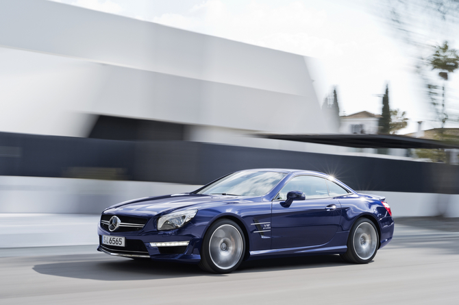 Mercedes SL65 AMG com Biturbo V12 no topo da gama