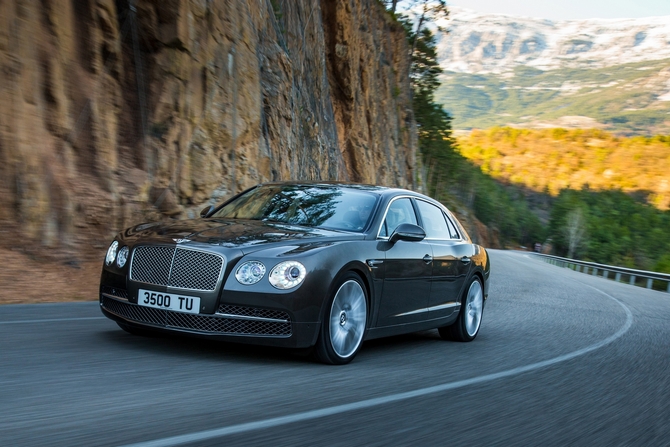 Le moteur 6 litres W12 biturbo 48 soupapes étant le plus puissant de Bentley