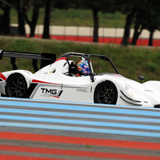 O EV P002 tem sido testado ao longo do último ano. Carro detém o recorde de volta mais rápida elétrica em Nürburgring