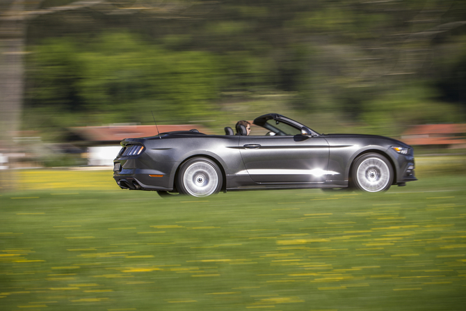 Ford Mustang Convertible