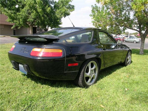 Porsche 928 GT