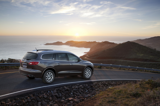 Buick Gives 2013 Enclave LED Lighting and Better Interior