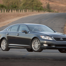 Lexus LS