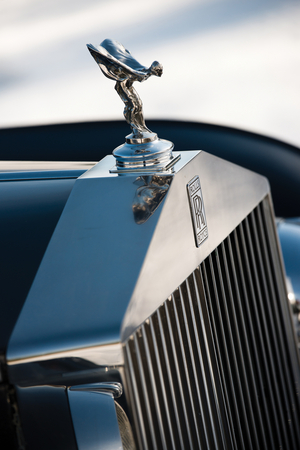 Rolls-Royce Phantom V Limousine by Park Ward