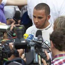 Hamilton conquistou a primeira vitória do ano no GP da Hungria