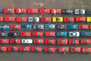 The previous record was 490 cars