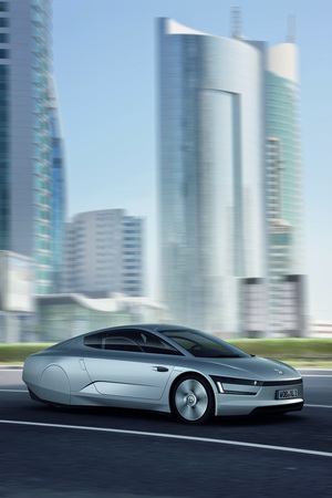 VW XL1: concept that consumes 0.9 l/100km presented in Qatar