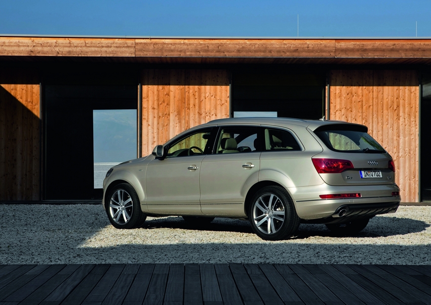 Audi Q7 3.0 V6 TDI clean Diesel quattro tiptronic