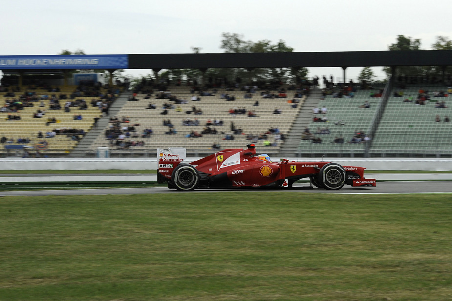 Alonso emerges from the spray with pole at Hockenheim